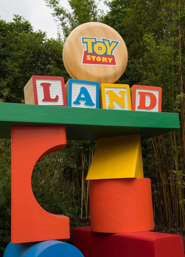 toy story land entrance