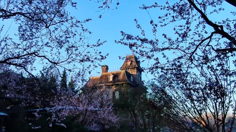 refurbishment finished Phantom Manor Disneyland Paris