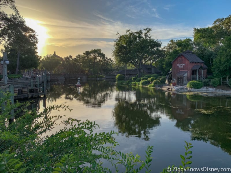 Liberty Square Riverboat Refurbishment Extended through December 2018 Disney's Magic Kingdom