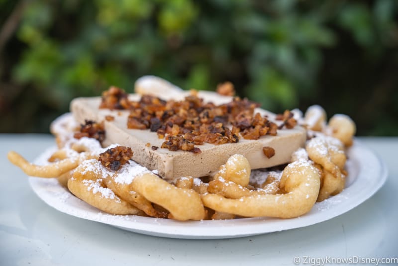 REVIEW Maple Bacon Funnel Cake Epcot funnel cake