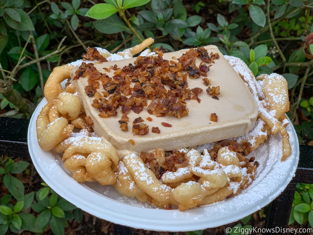 REVIEW Maple Bacon Funnel Cake at American Adventure in Epcot
