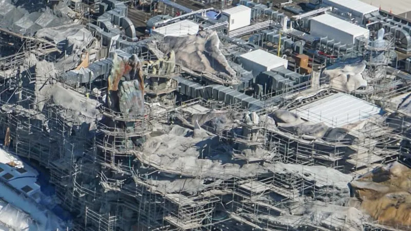 Star Wars Galaxy's Edge Construction Update October 2018 battle escape rock work