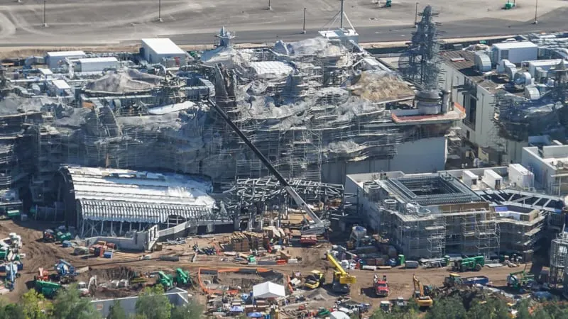 Star Wars Galaxy's Edge Construction Update October 2018 battle escape front