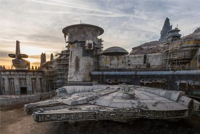 Millennium Falcon Finished Disneyland Star Wars Galaxy's Edge