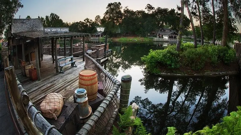 Aunt Polly's Tom Sawyer Island Reopening