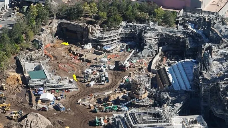 Star Wars Galaxy's Edge Construction Update December 2018 Rise of the Resistance