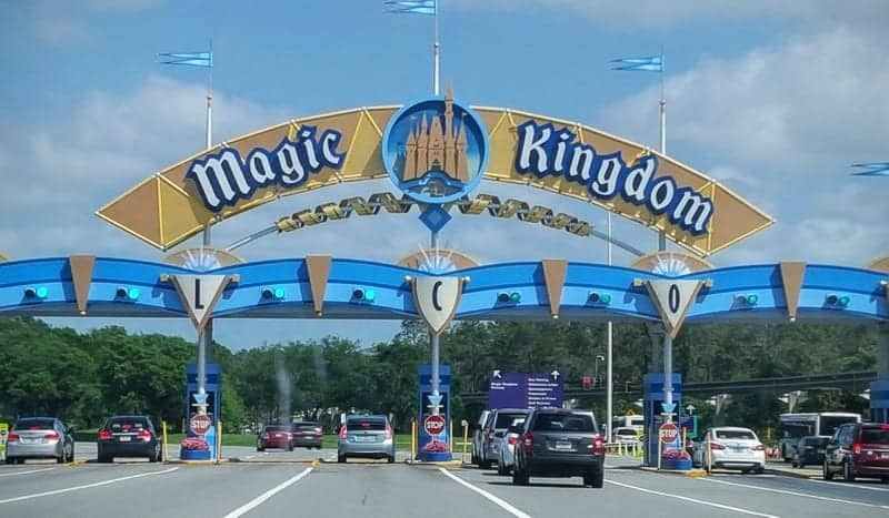 Walt Disney World Annual Passholders Required Show ID at Parking Entrances