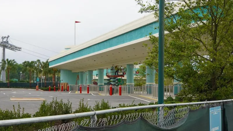 Hollywood Studios Parking Lot construction update March 2019 bus stop