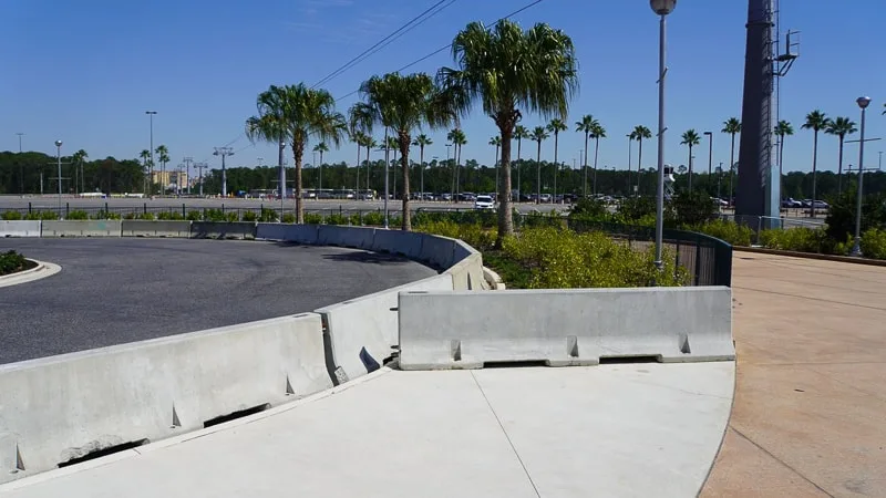 Hollywood Studios Parking Lot construction update March 2019 curb