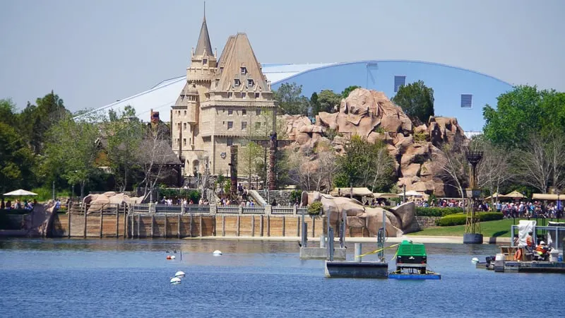 Illuminations replacement Epcot Forever construction update March 2019 platforms above World Showcase Lagoon