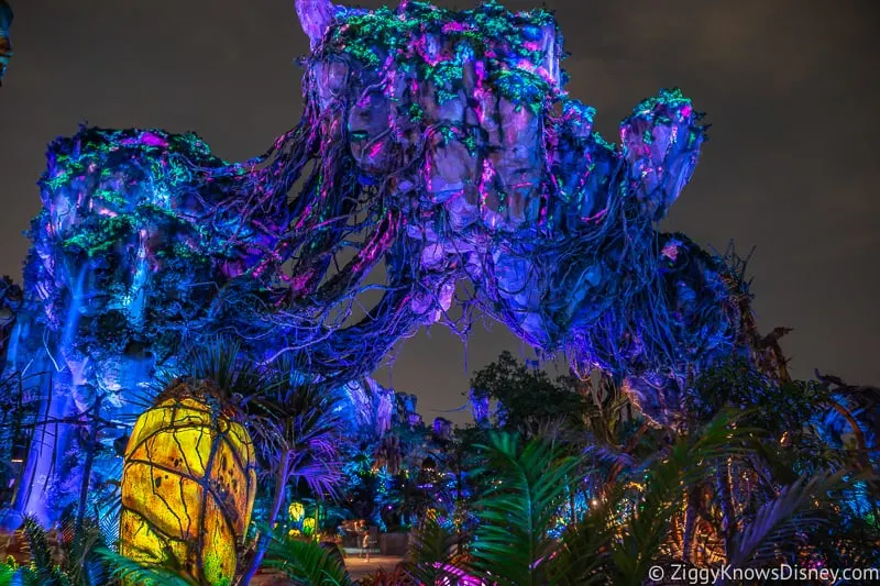 Pandora the World of Avatar at night with the floating mountains