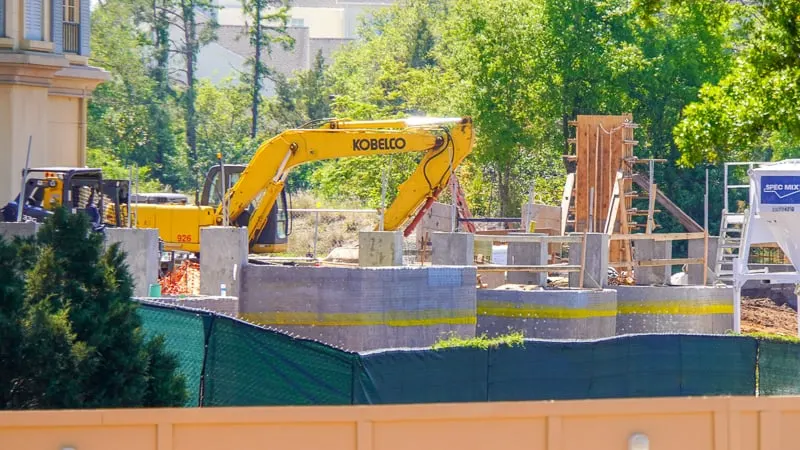 Remy's Ratatouille Adventure Construction Update March 2019 work on wall