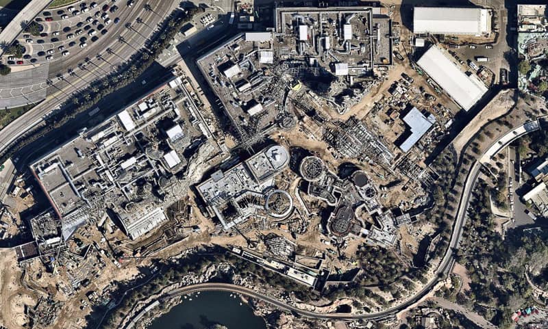 X-Wings Land in Star Wars Galaxy's Edge 