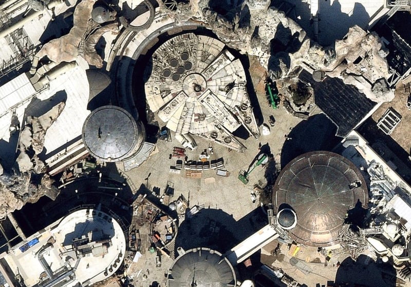 X-Wings Land in Star Wars Galaxy's Edge 