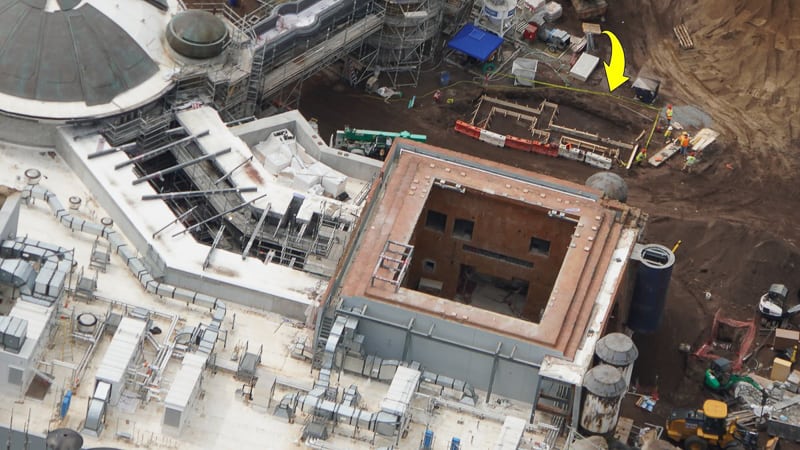 Star Wars Galaxy's Edge Docking Bay 7 roof