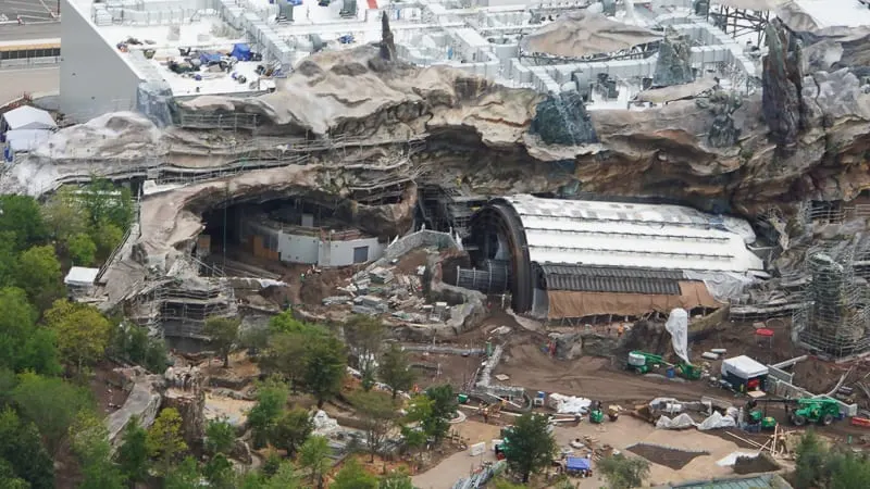 Star Wars Galaxy's Edge Construction Update April 2019 Star Wars Rise of the Resistance