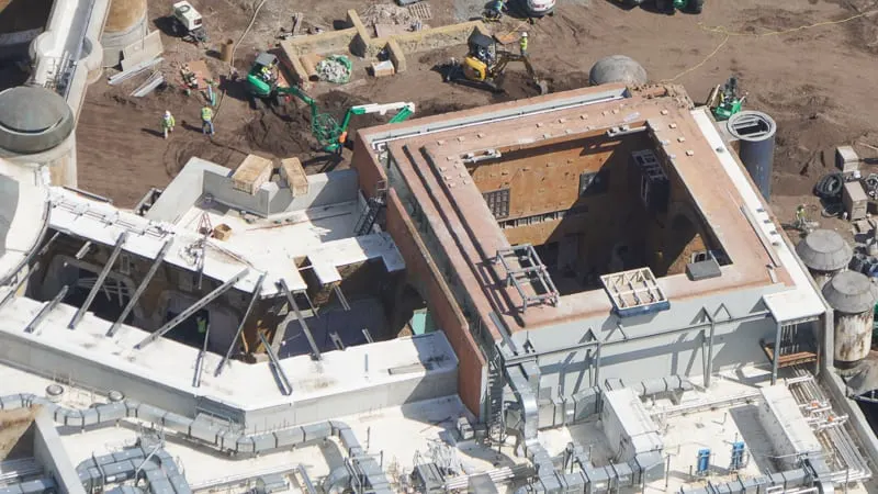 Star Wars Galaxy's Edge Construction Updates May 2019 Docking Bay 7 roof