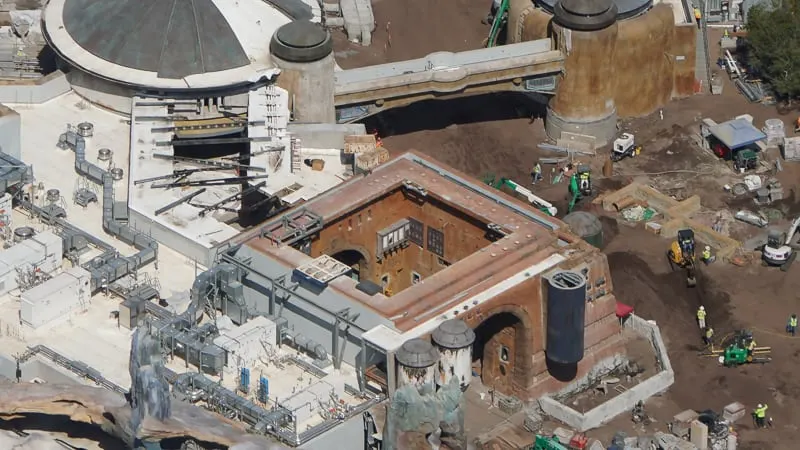 Star Wars Galaxy's Edge Construction Updates May 2019 Docking Bay 7 wall