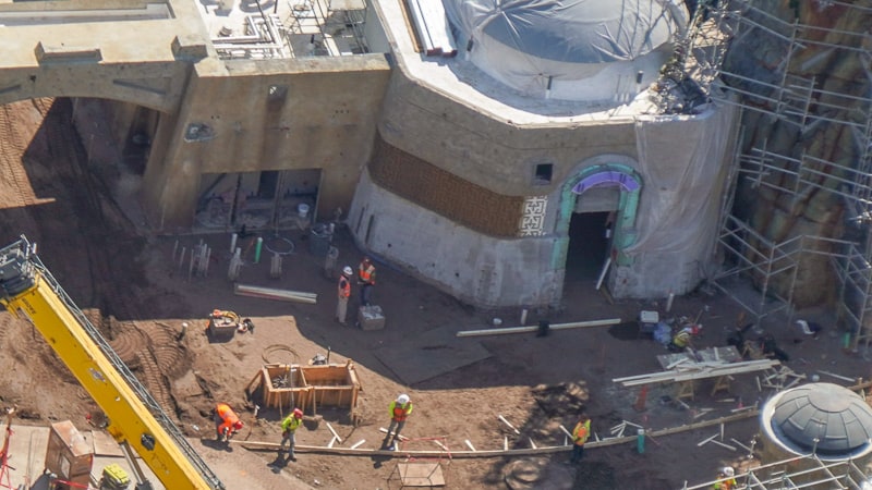 Star Wars Galaxy's Edge Construction Updates May 2019 exterior building