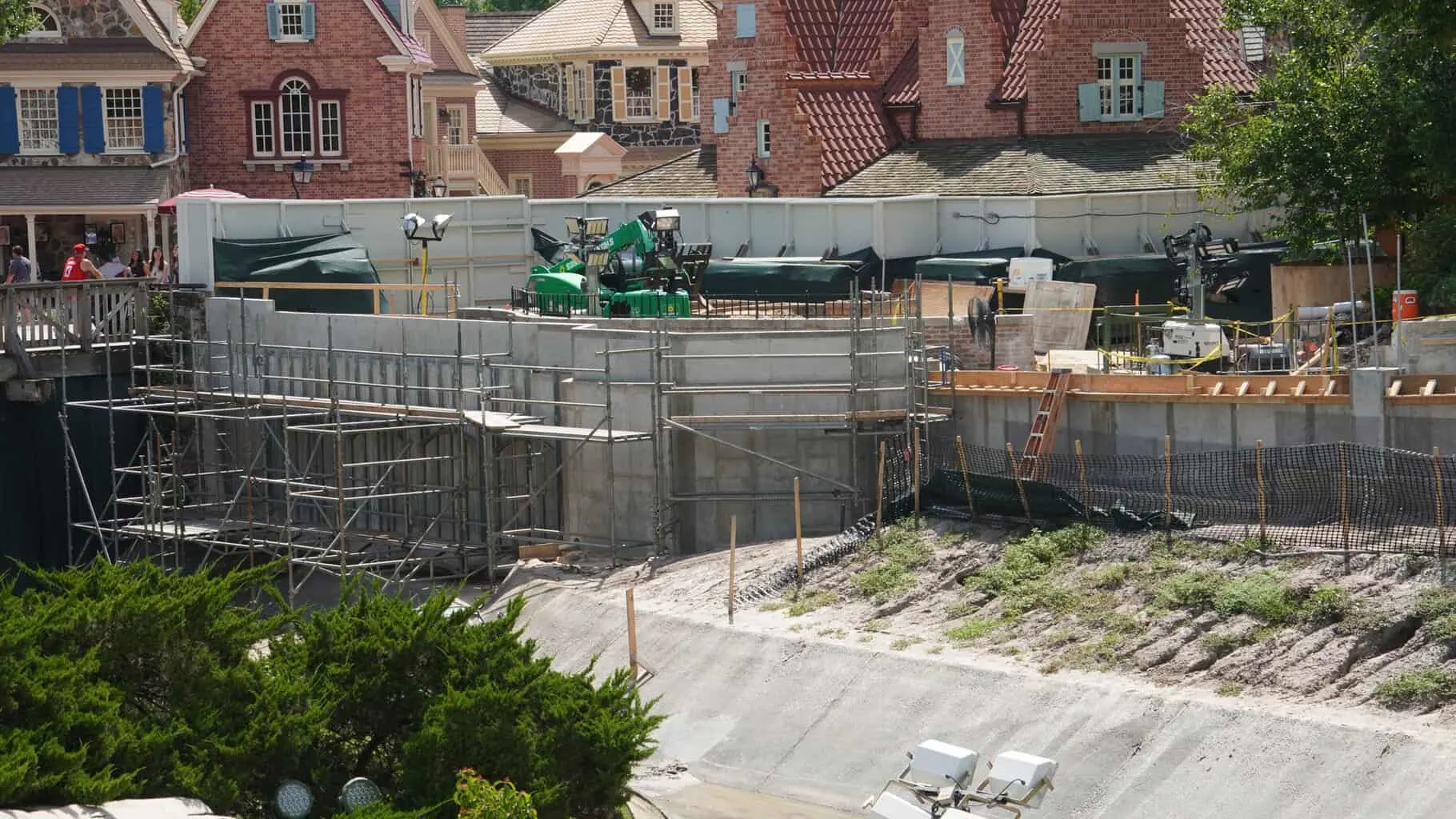 behind the Cinderella Castle walkway construction