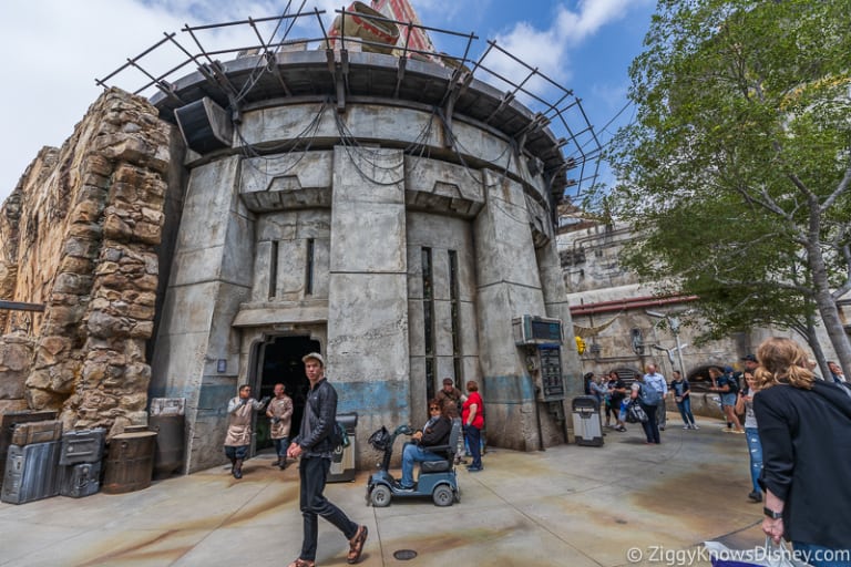 Docking Bay 7 Food and Cargo - Menu, Review | Star Wars Galaxy's Edge