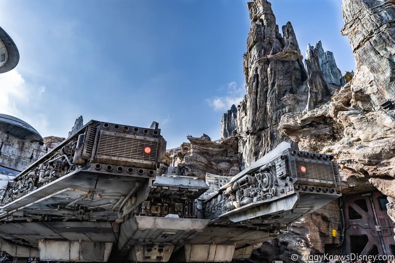 Millennium Falcon Smuggler's Run Ride details