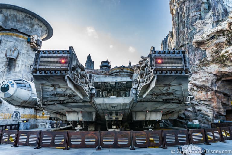 Millennium Falcon Smugglers Run Guide, Review & Tips