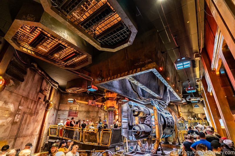 Millennium Falcon Smuggler's Run Ride big room in queue