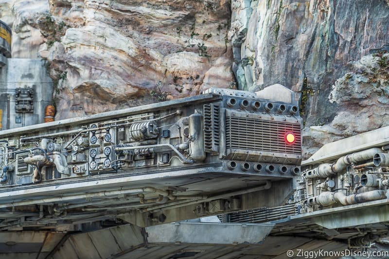 Millennium Falcon close Star Wars Galaxy's Edge