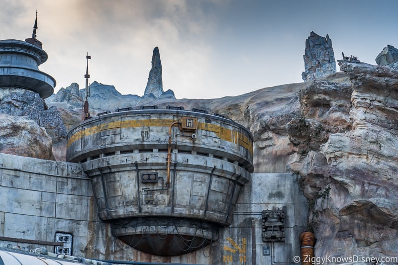 building above Millennium Falcon Galaxy's Edge