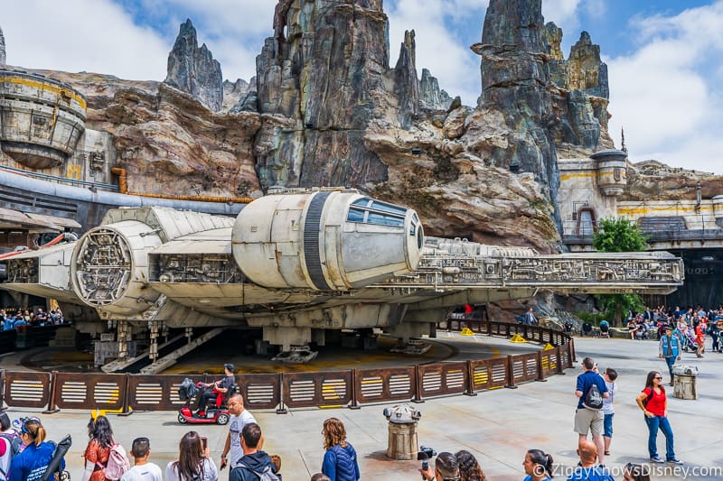 Millennium Falcon Star Wars Galaxy's Edge