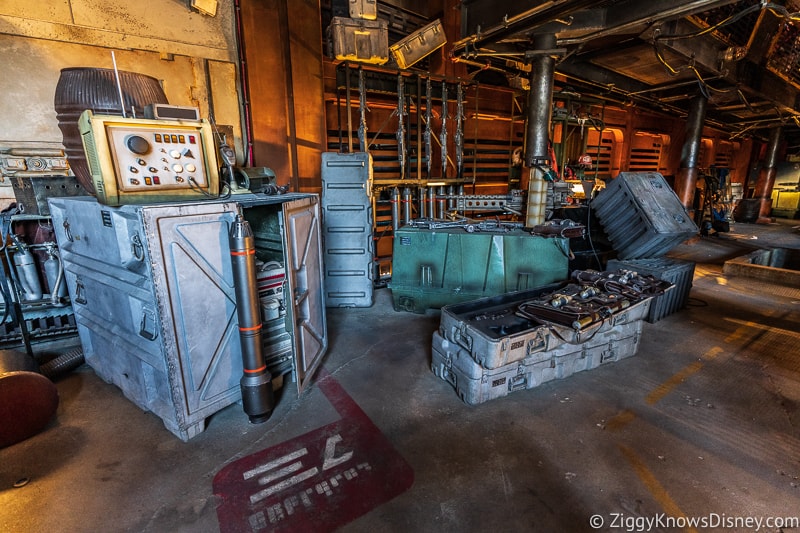 Millennium Falcon Smuggler's Run queue Star Wars Galaxy's Edge