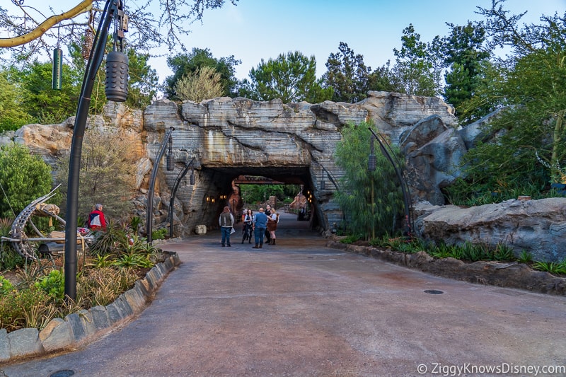 Star Wars Galaxy's Edge Full Walkthrough Disneyland 