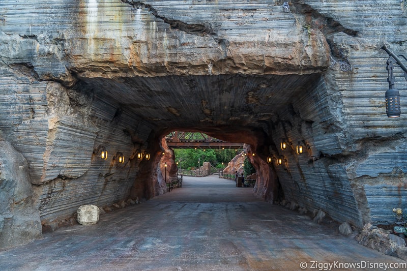 Star Wars Galaxy's Edge Full Walkthrough Disneyland 