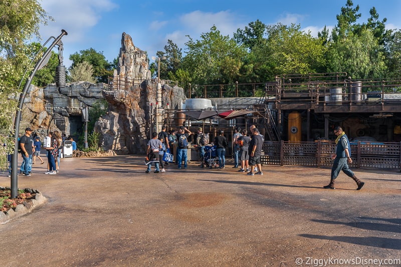 Star Wars Galaxy's Edge Full Walkthrough Disneyland 