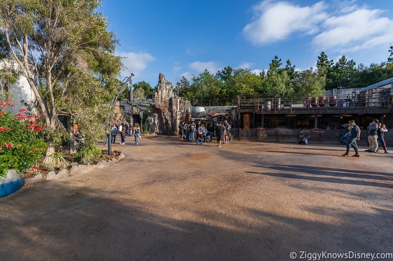 Star Wars Galaxy's Edge Full Walkthrough Disneyland 