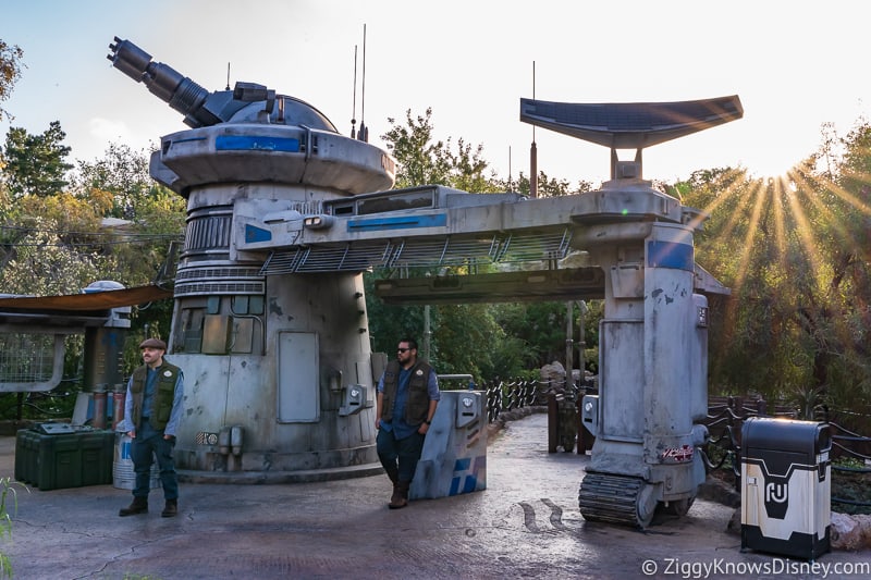 Star Wars Galaxy's Edge Full Walkthrough Disneyland 