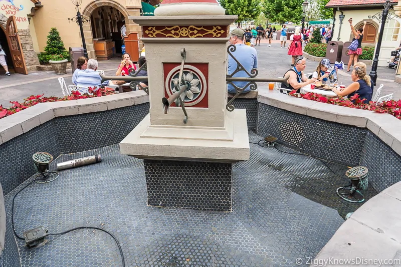 Hurricane Dorian Preparations in Walt Disney World water drained from fountain germany