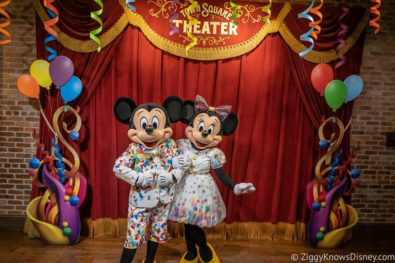 Mickey and Minnie meet and greet town square theater 2