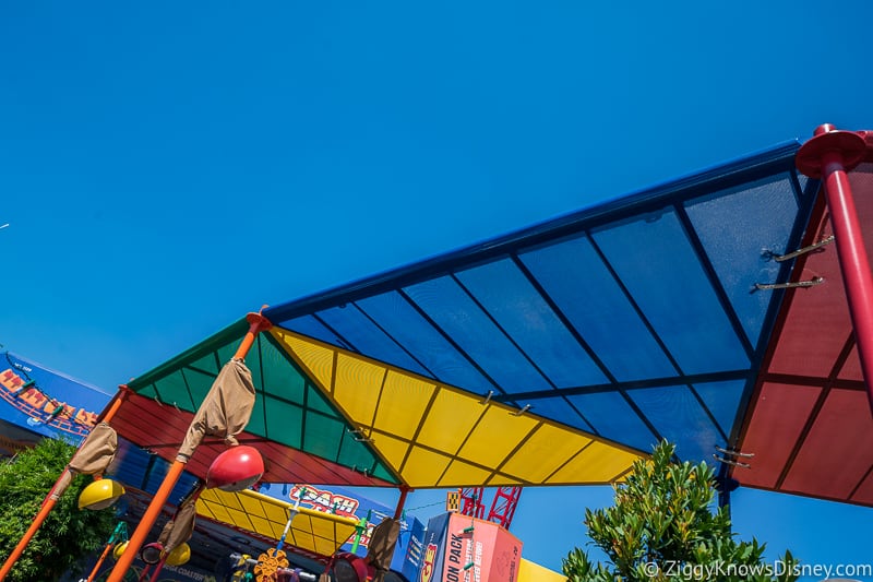 New Slinky Dog Dash Shade Structure 