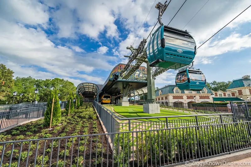 Disney Skyliner Gondola Epcot Station gondola