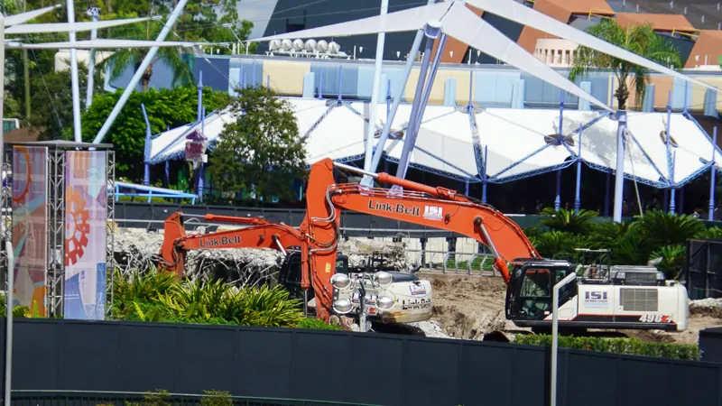 bulldozer demolishing Fountain of Nations demolition construction October 2019