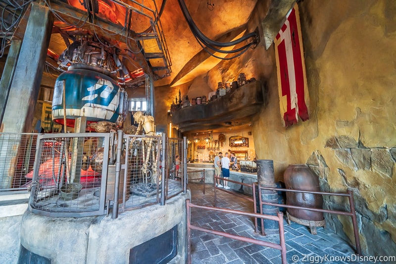 Ronto Roasters queue Star Wars Galaxy's Edge