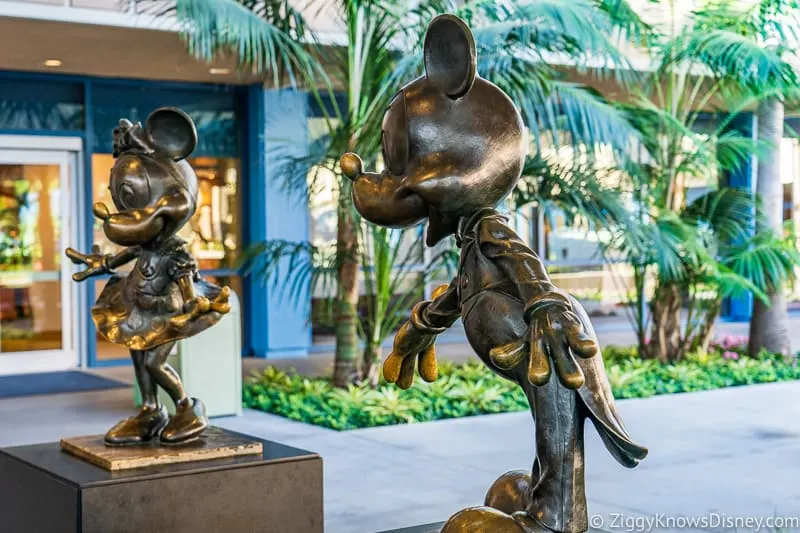 Disneyland Hotel Mickey and Minnie Statues
