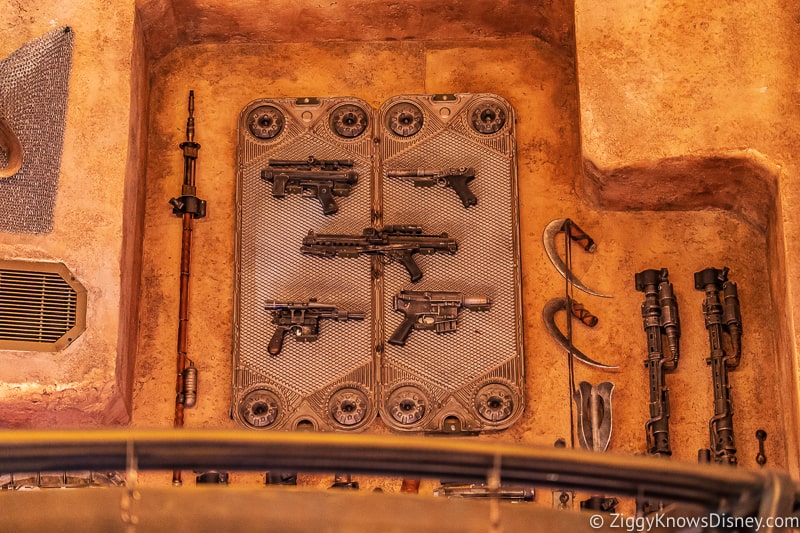 Boîte aux trésors mystère Disney Star Wars Galaxy's Edge Dok Ondars acolyte  Sith