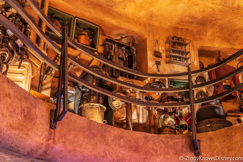 Dok Ondar's Den of Antiquities Galaxy's Edge artifacts 2