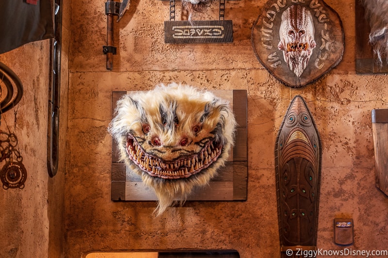 animal heads in Dok Ondar's Den of Antiquities Galaxy's Edge 2