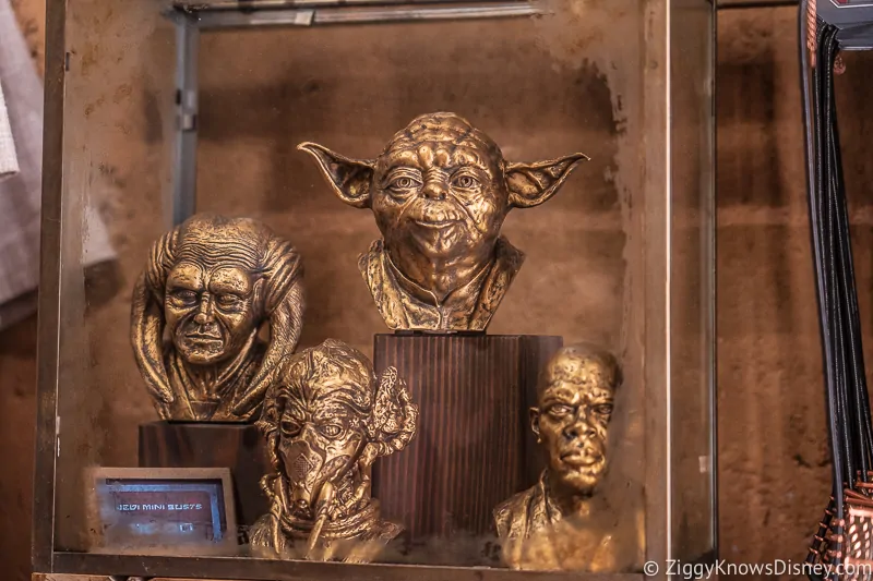 Dok Ondar's Den of Antiquities Merchandise Jedi Busts