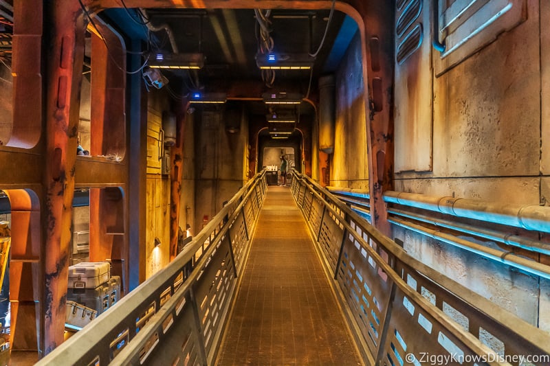 Millennium Falcon Smuggler's Run FastPass queue