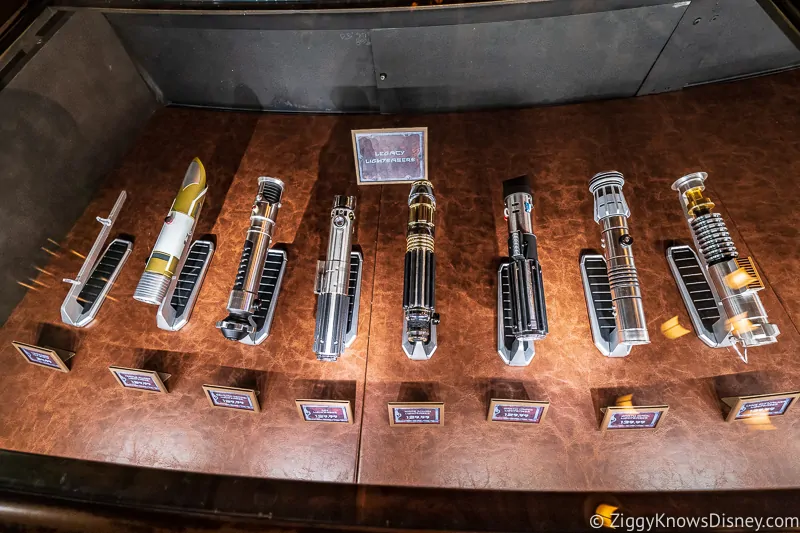 Galaxy's Edge Legacy Lightsabers Dok Ondar's